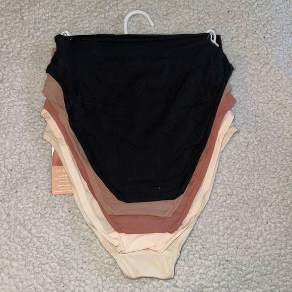 Nearly Nude Small Bikini Underwear Set of 5 Pairs Light Tan and Pink Womens NWT - Picture 6 of 7